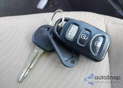 2013 Hyundai Elantra Gls z USA, uszkodzony, nr VIN 5NPDH4AE5DH303313